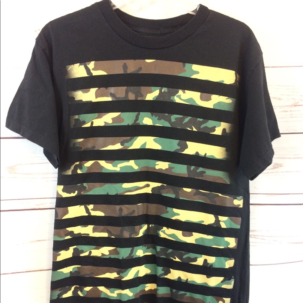 Men’s Ink Inc Black and Cammo Tee